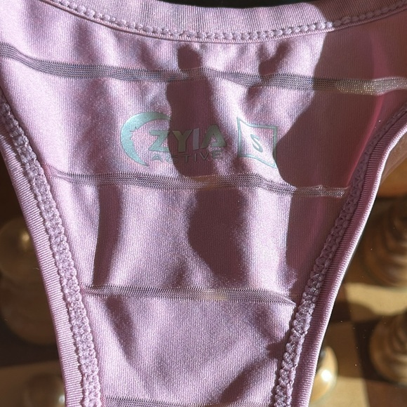 4 PIECE MIX LOT 2 ZYIA PANTS SIZE 2, 1 PINK ZYIA TOP 1 BLACK POCKET WAISTBAND - Picture 8 of 11